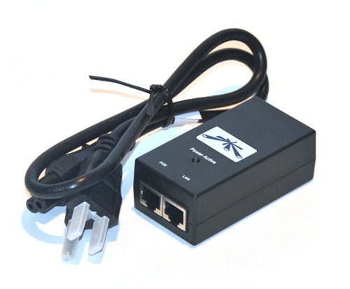 Ubiquiti - Alimentation ou adaptateur d'injecteur PoE Ubiquiti Networks  modèle POE-15-12W ISP 15V avec 12W à 0,8A 10/100 - Modem / Routeur / Points  d'accès - Rue du Commerce